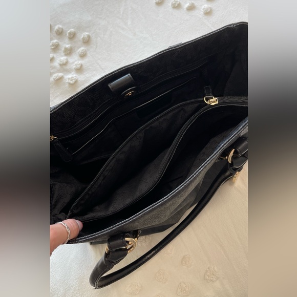 Black MK Logo Shoulder Bag - Picture 3 of 4